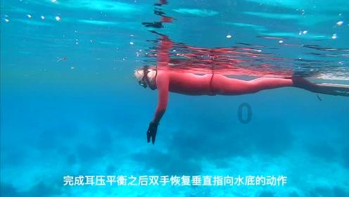主家因保姆打坏了值钱的东西而扣发500多元工资，双方没直接的用工合同。保姆可以申请仲裁或报案起诉吗？